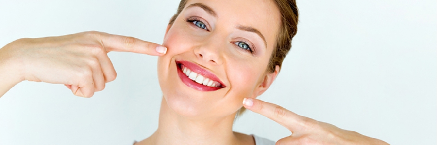 איך יישור שיניים שקוף למבוגרים יכול לעזור לכם?