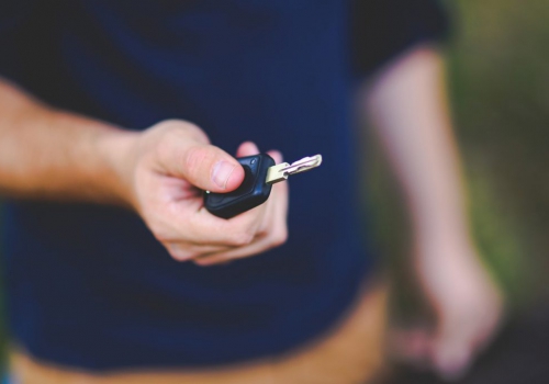 4 החלטות חשובות שכדאי לעשות לפני קניית רכב