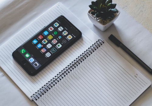 אפליקציות שעושות סדר בחיים: מה באמת שווה להוריד ב-2026