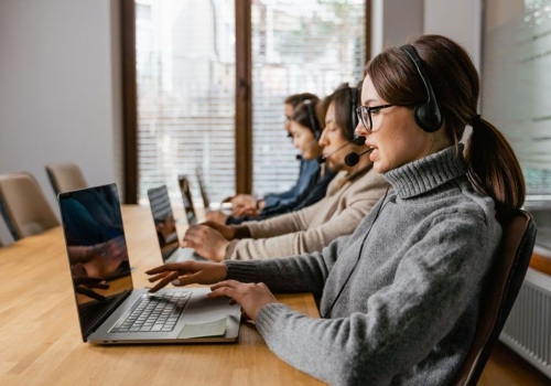 איך בוחרים חברת CRM שמתאימה לעסק?
